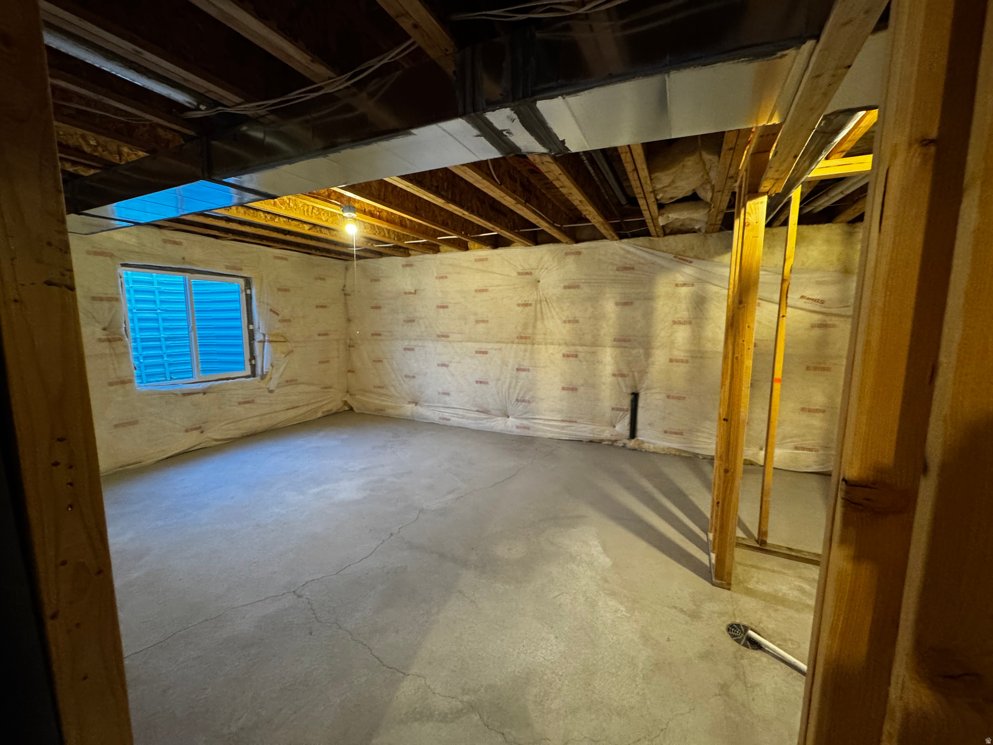 BROADVIEW SHORES - Residential Lease