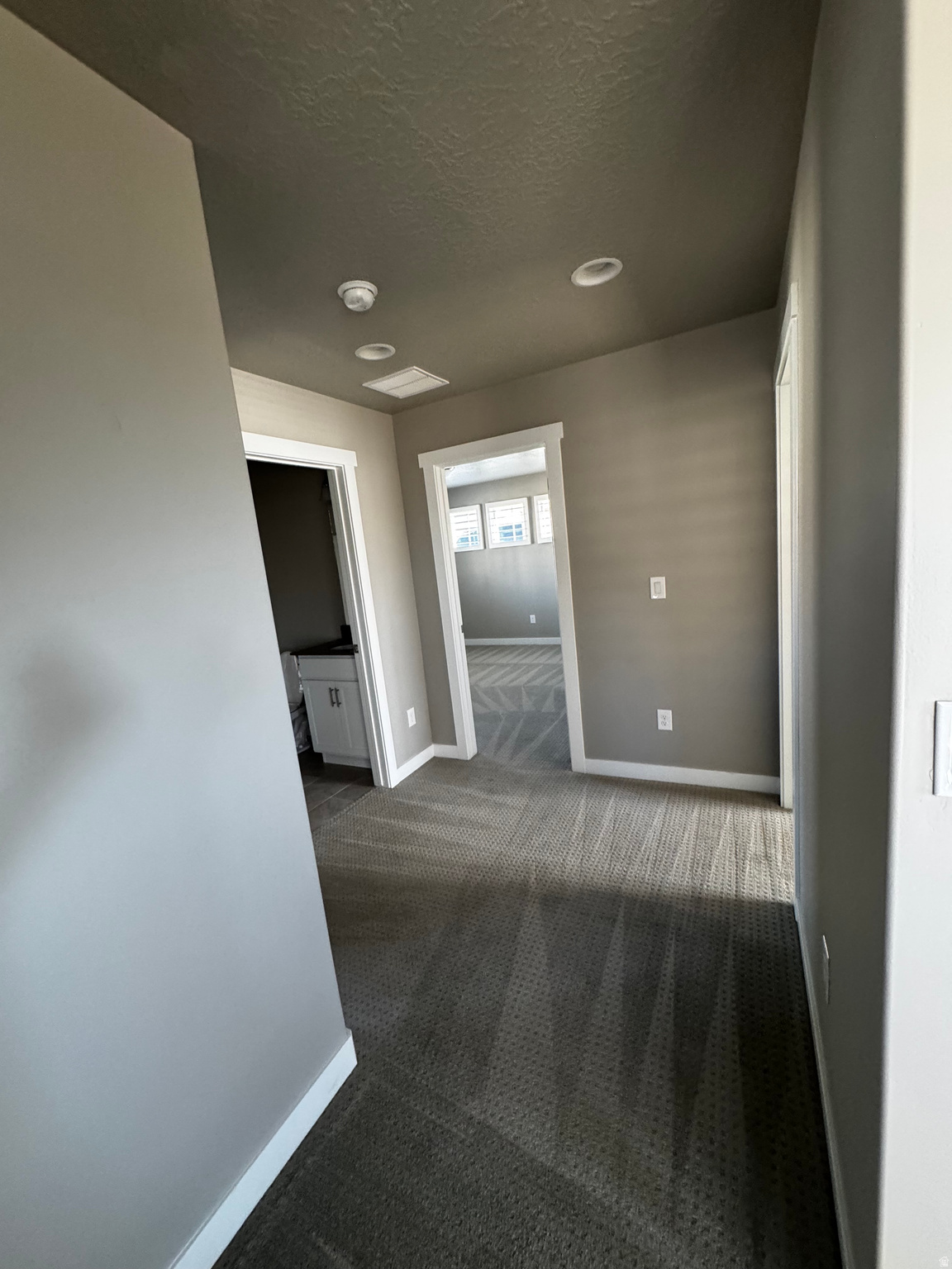 BROADVIEW SHORES - Residential Lease