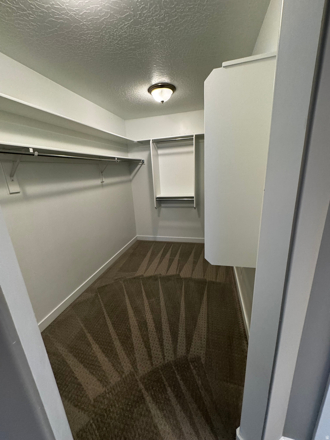 BROADVIEW SHORES - Residential Lease