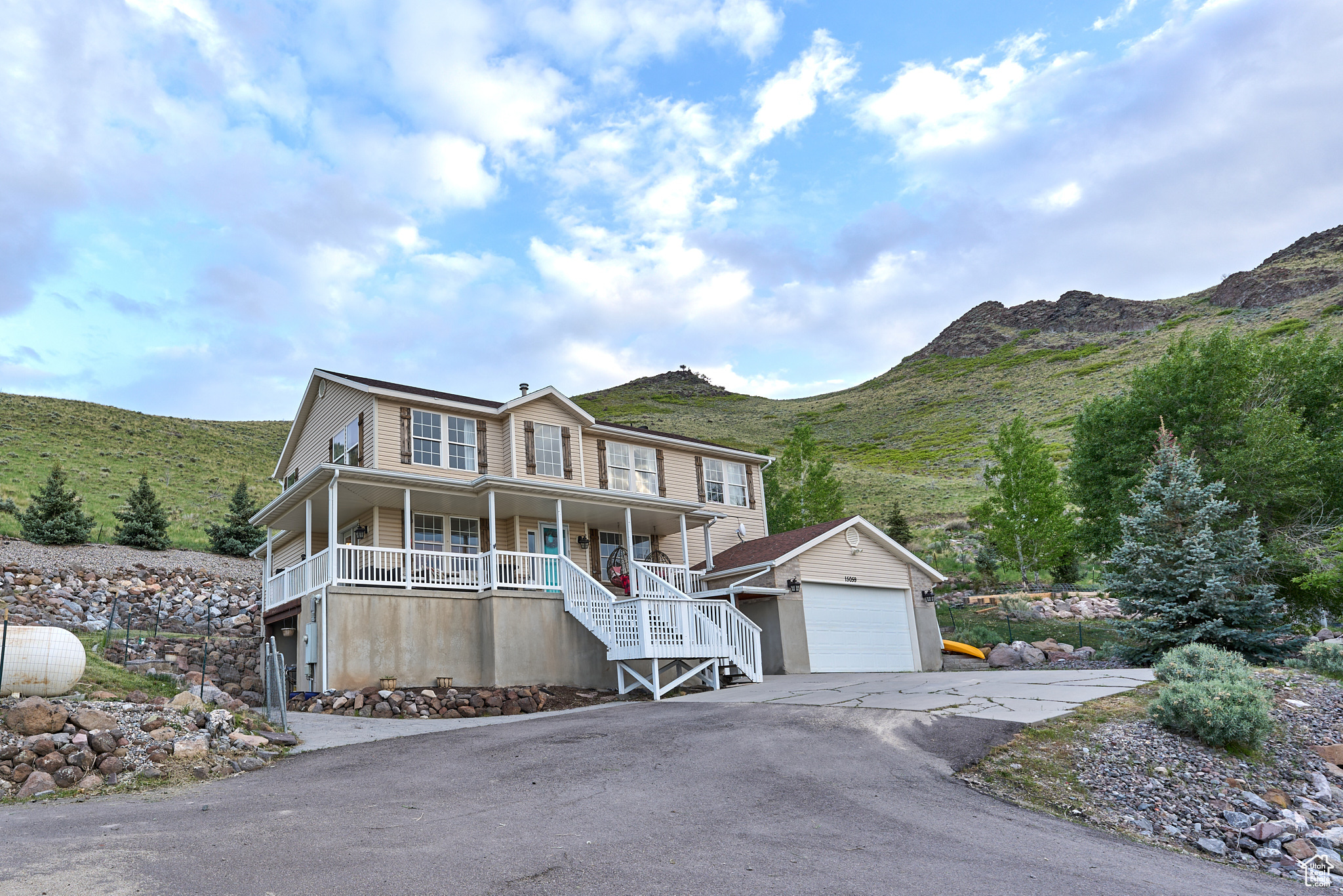 15059 S Rose Creek Ln, Herriman, Utah image 1