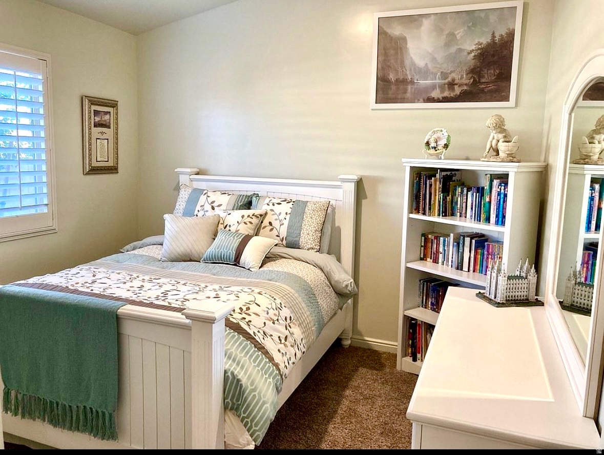 ELMWOOD ESTATES PH 7 - Residential