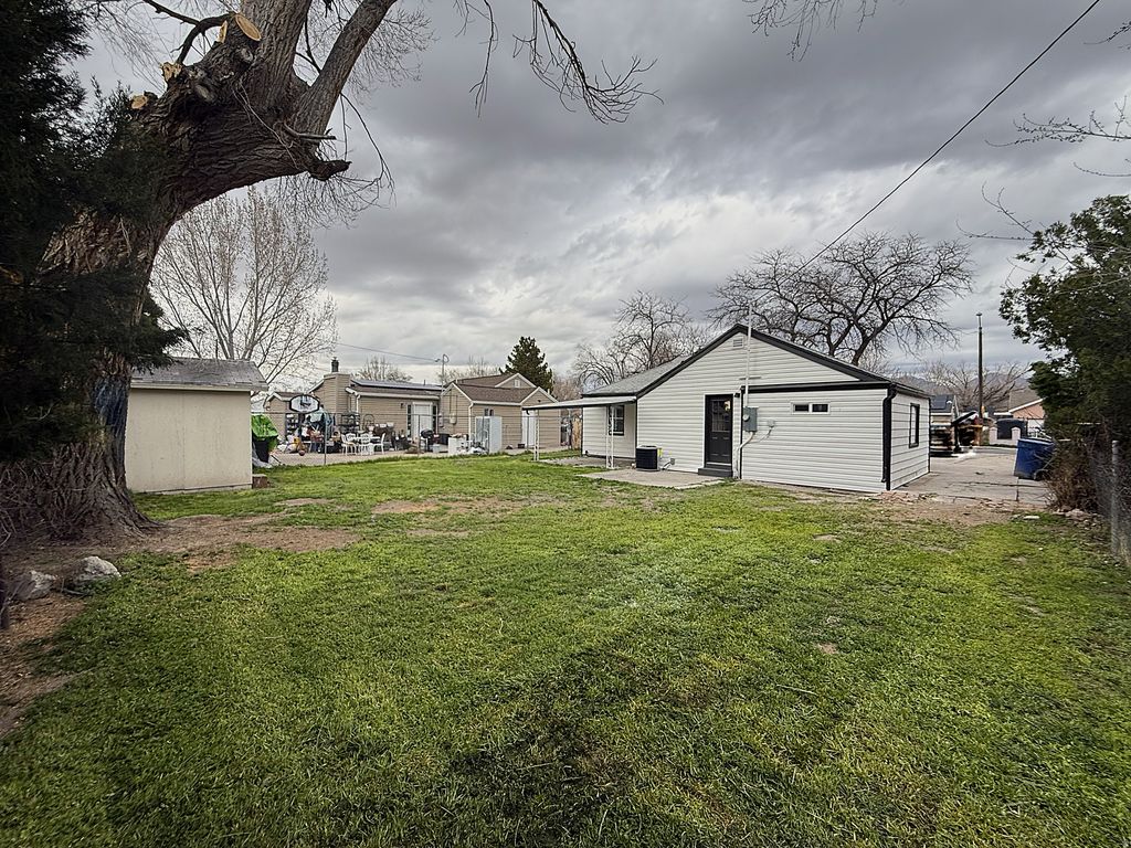 Photo of 1308 S STEWART ST W, Salt Lake City, UT 84104 (MLS # 2143659)