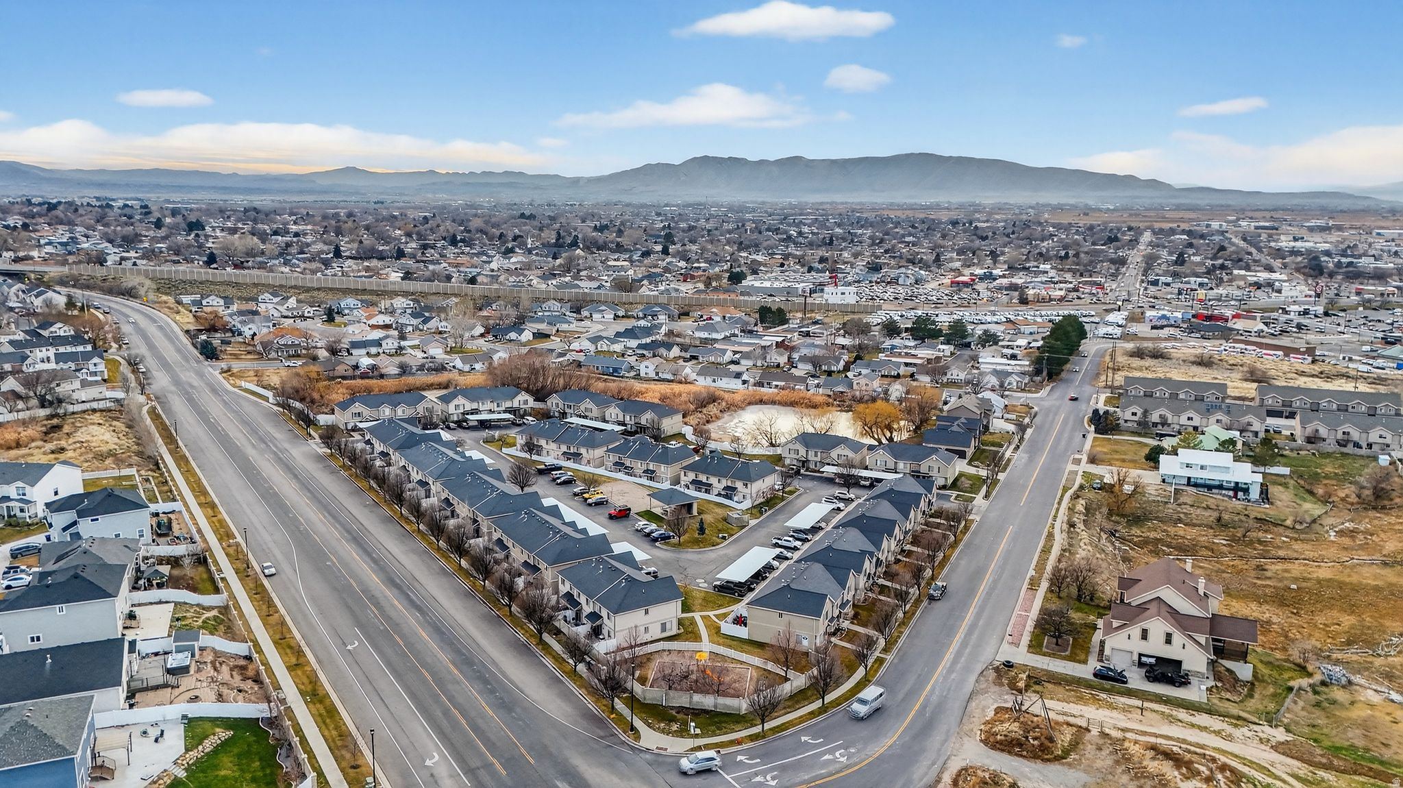 BLACK HORSE RUN - Residential