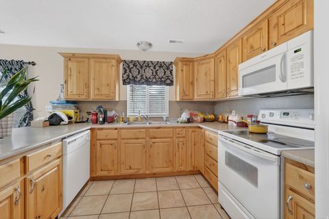 Tiny photo for 686 N BLACK HORSE LOOP E, Spanish Fork, UT 84660 (MLS # 2132705)