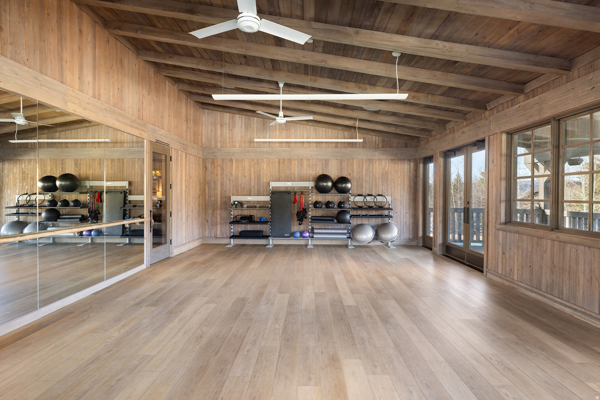 HAWKS PASS - Residential