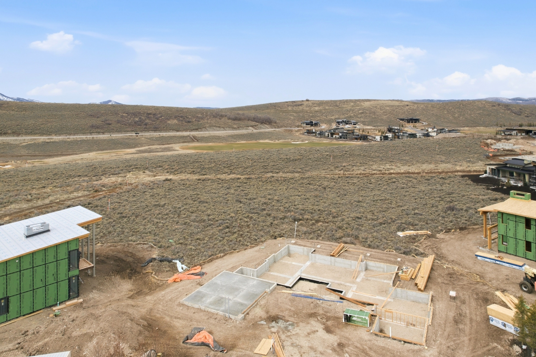 HAWKS PASS - Residential