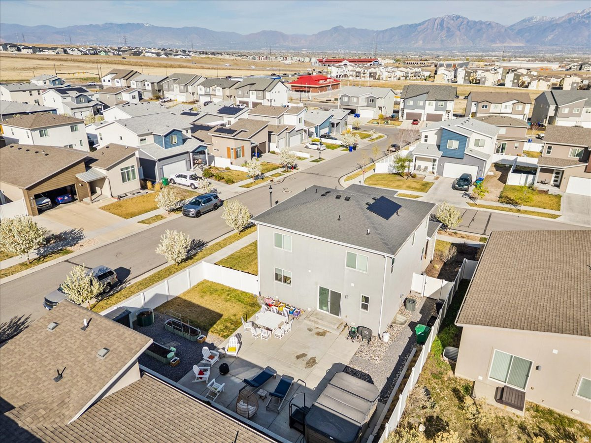 ENGLEFIELD HEIGHTS - Residential