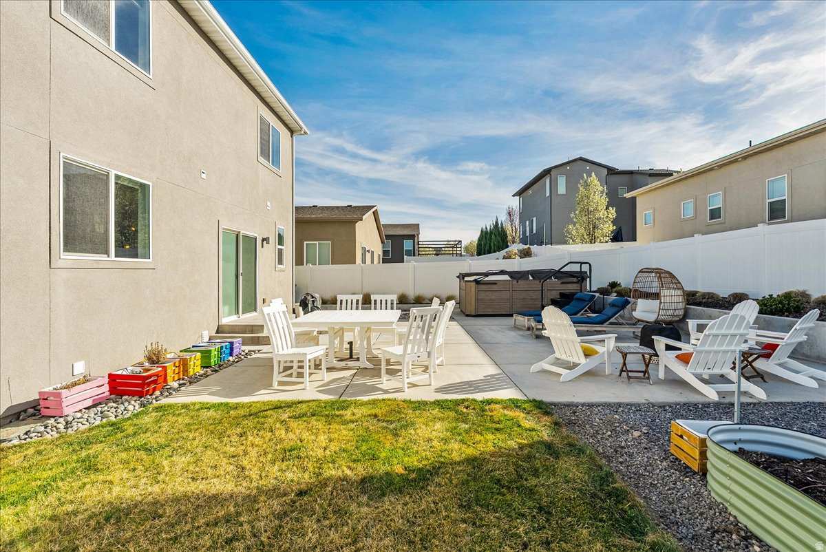 ENGLEFIELD HEIGHTS - Residential