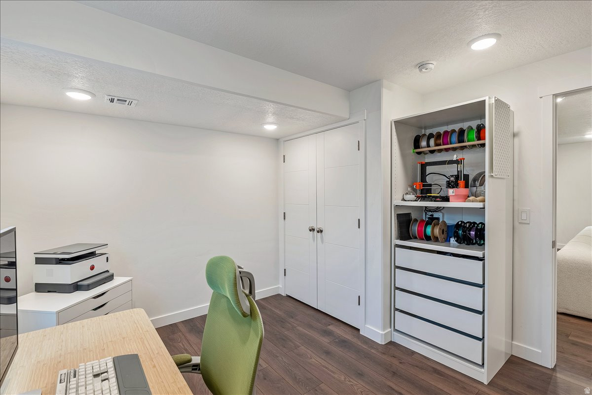 ENGLEFIELD HEIGHTS - Residential