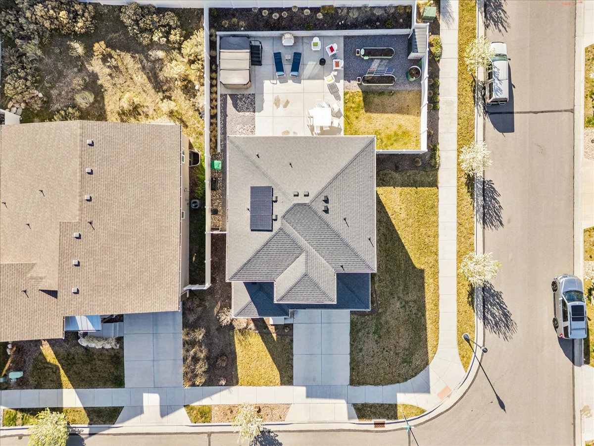 ENGLEFIELD HEIGHTS - Residential