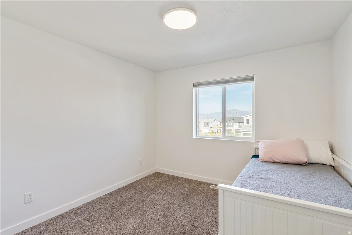 ENGLEFIELD HEIGHTS - Residential