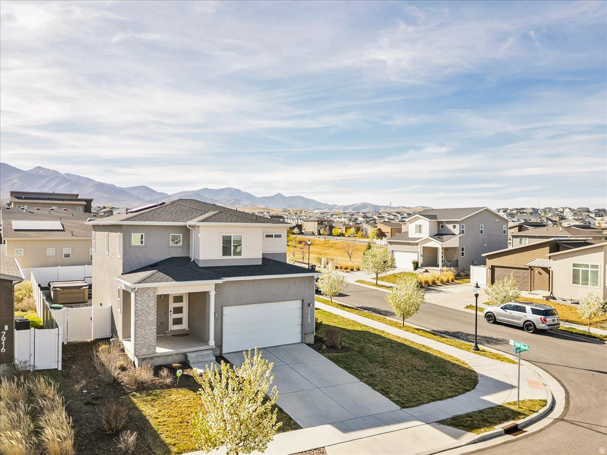 ENGLEFIELD HEIGHTS - Residential