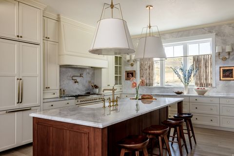 Tiny photo for 1189 W 6710 S, Hyrum, UT 84319 (MLS # 2135580)