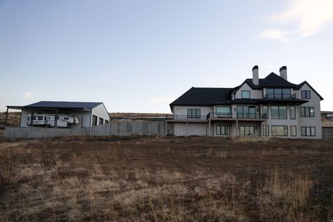 Tiny photo for 1189 W 6710 S, Hyrum, UT 84319 (MLS # 2135580)