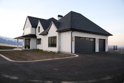 Tiny photo for 1189 W 6710 S, Hyrum, UT 84319 (MLS # 2135580)