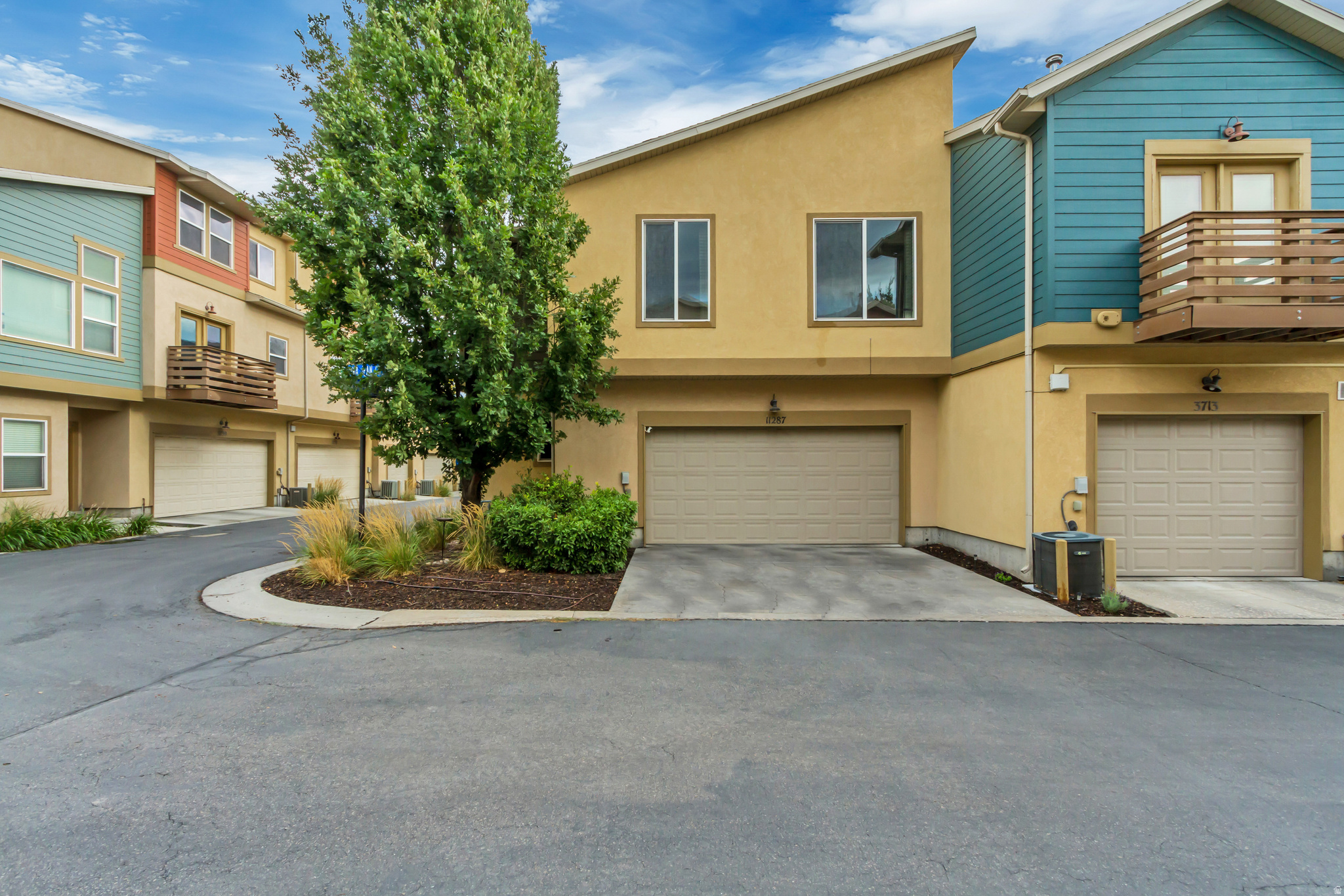 SUMMERLANE - Residential