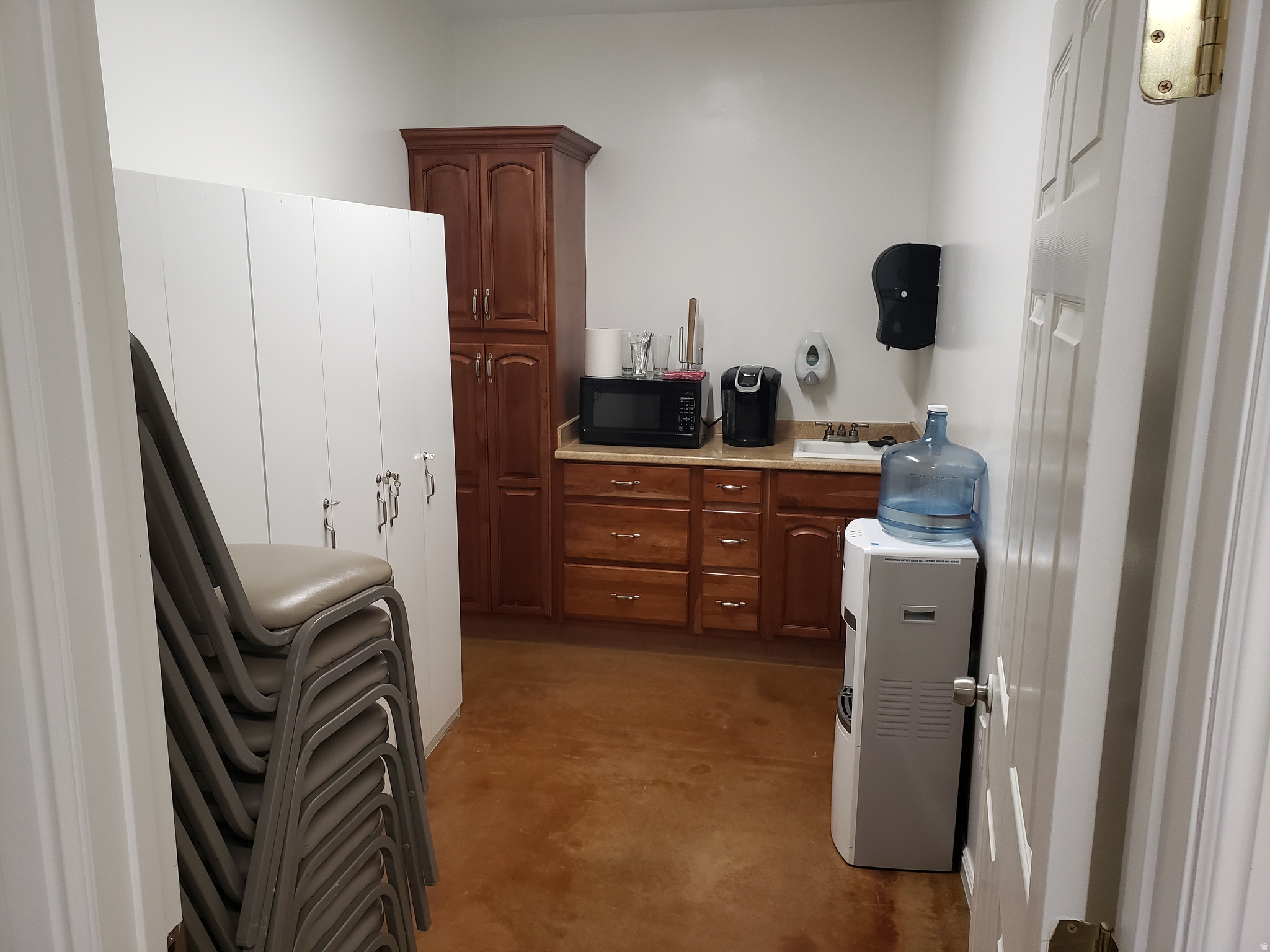 FOXRUN - Commercial Sale