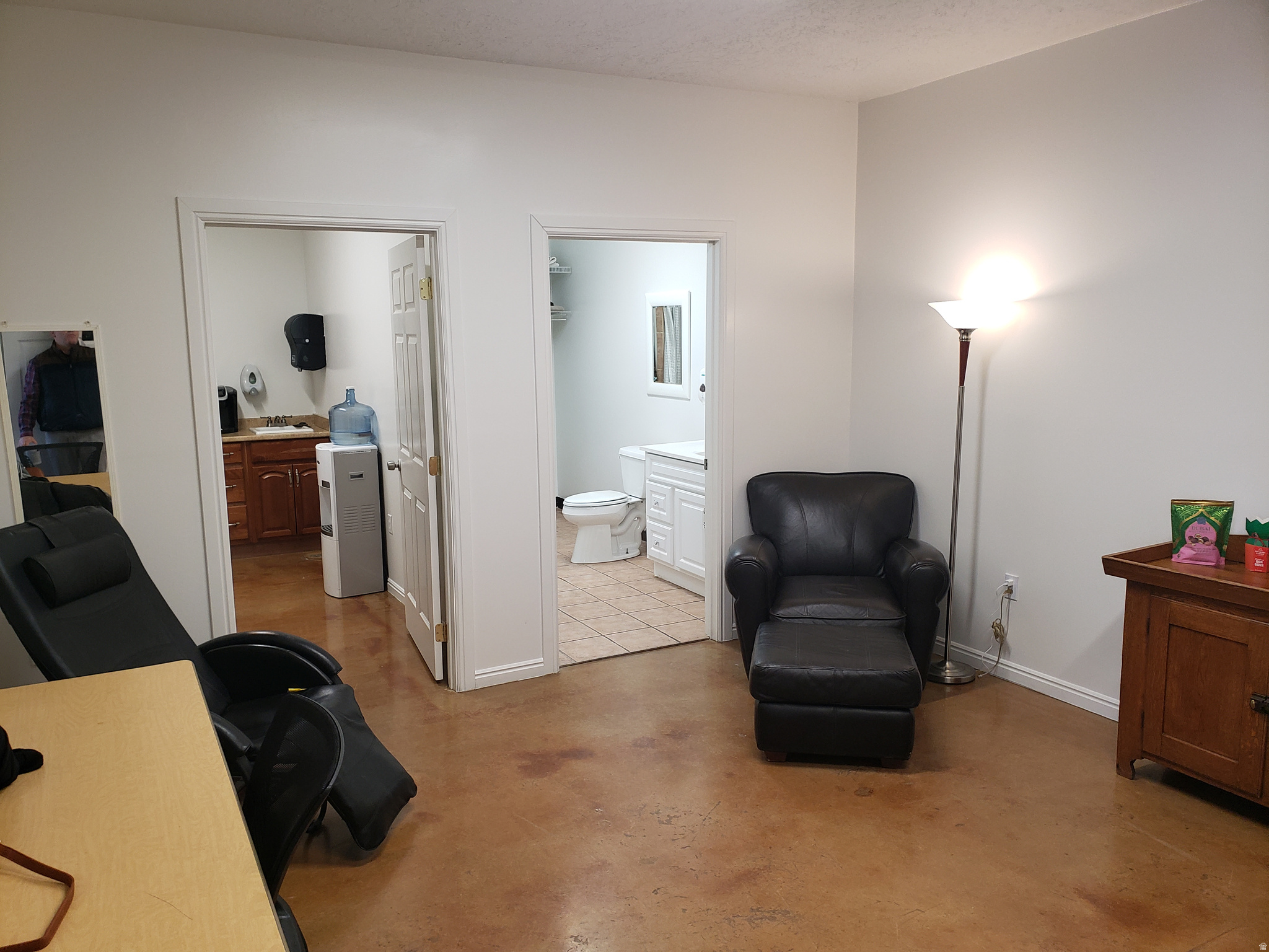 FOXRUN - Commercial Sale