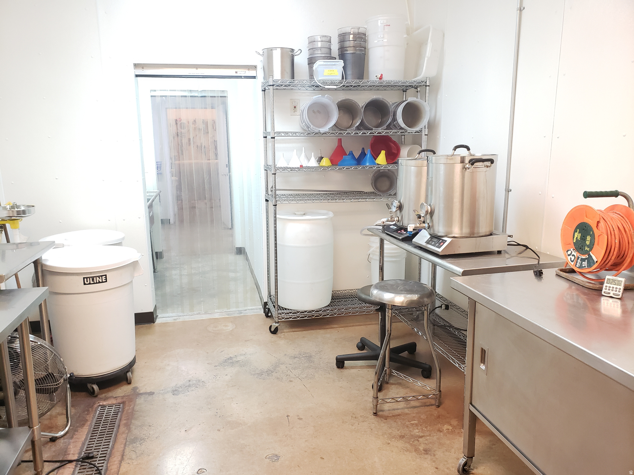 FOXRUN - Commercial Sale