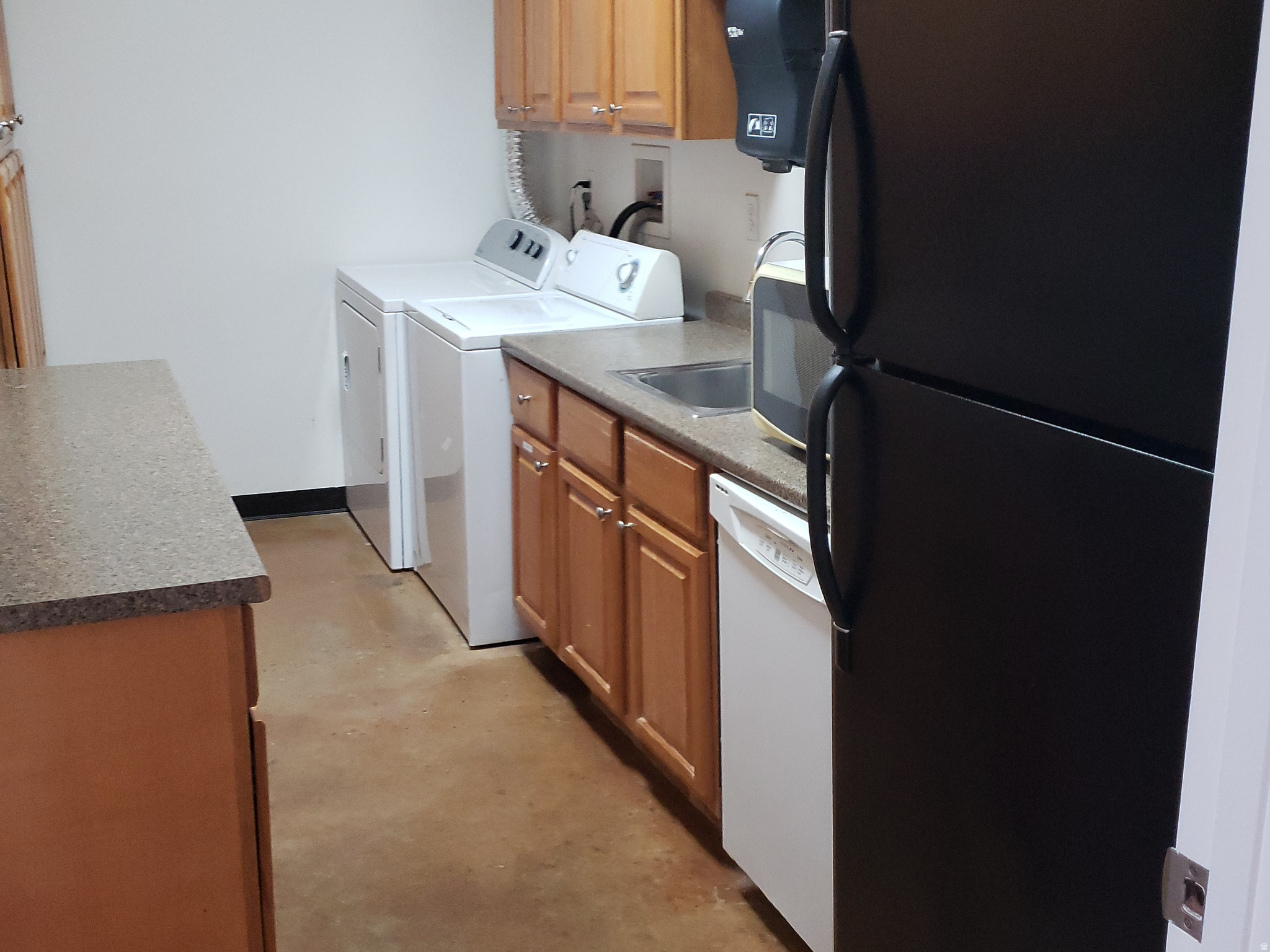 FOXRUN - Commercial Sale