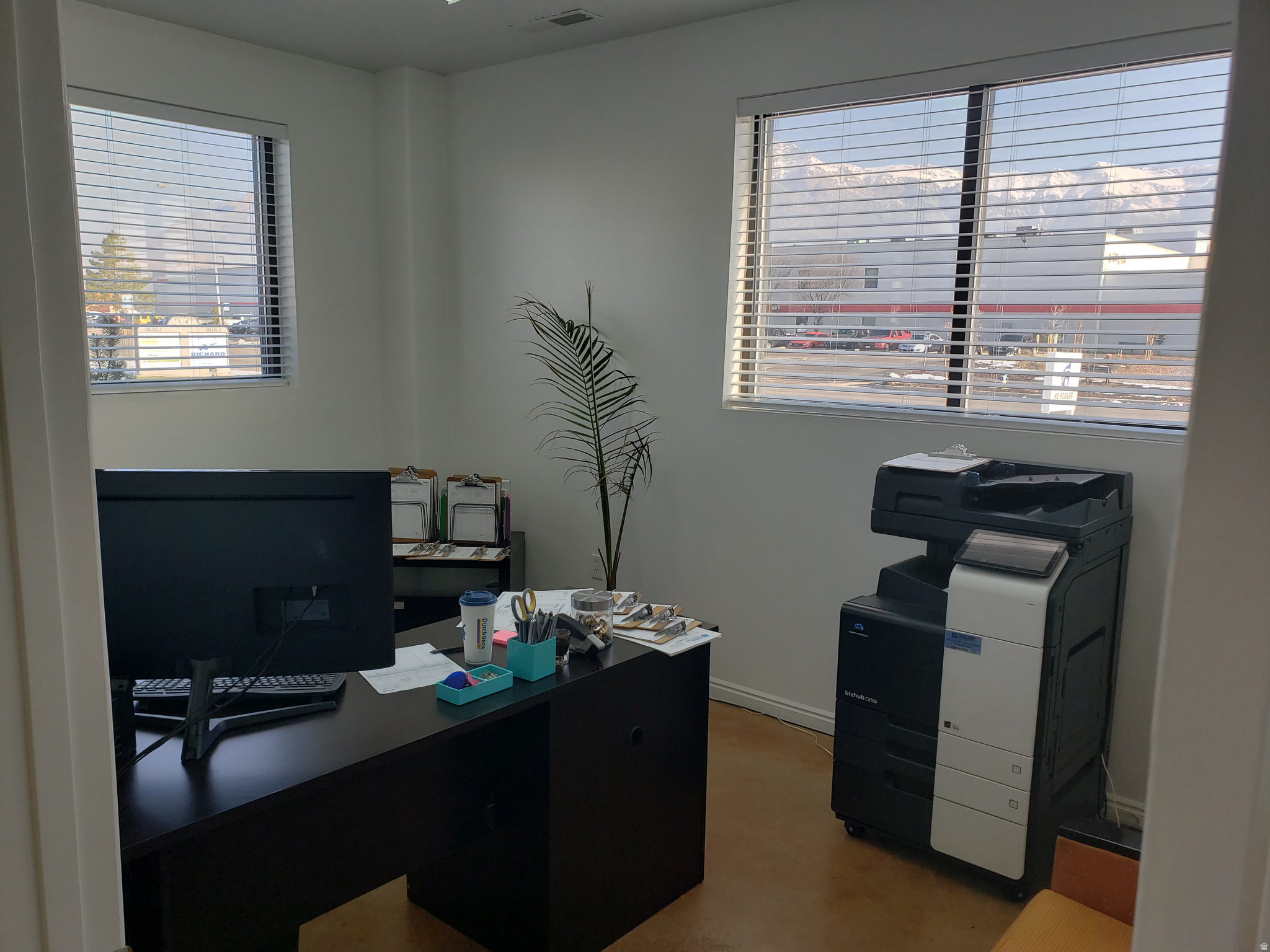 FOXRUN - Commercial Sale