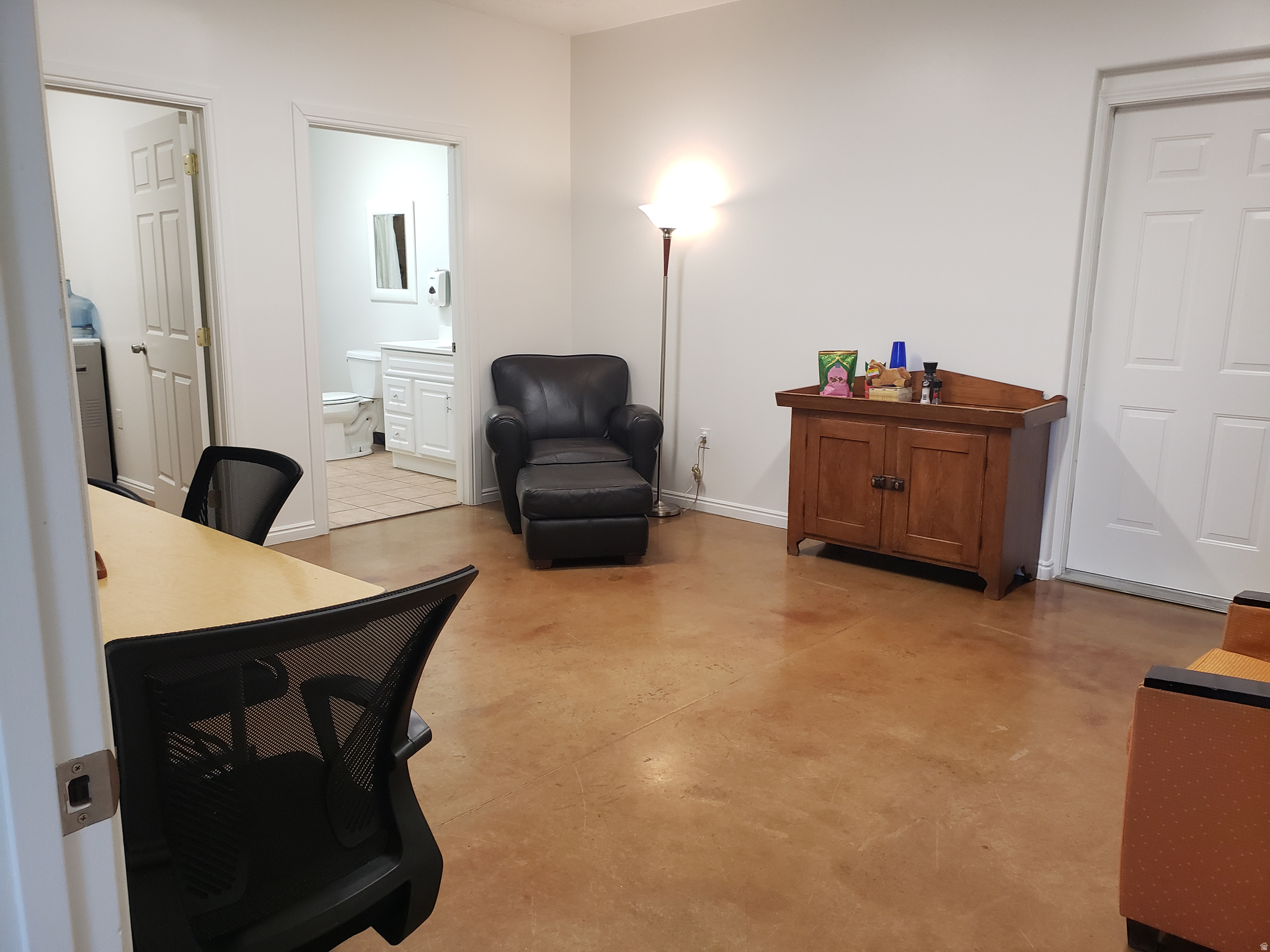 FOXRUN - Commercial Sale