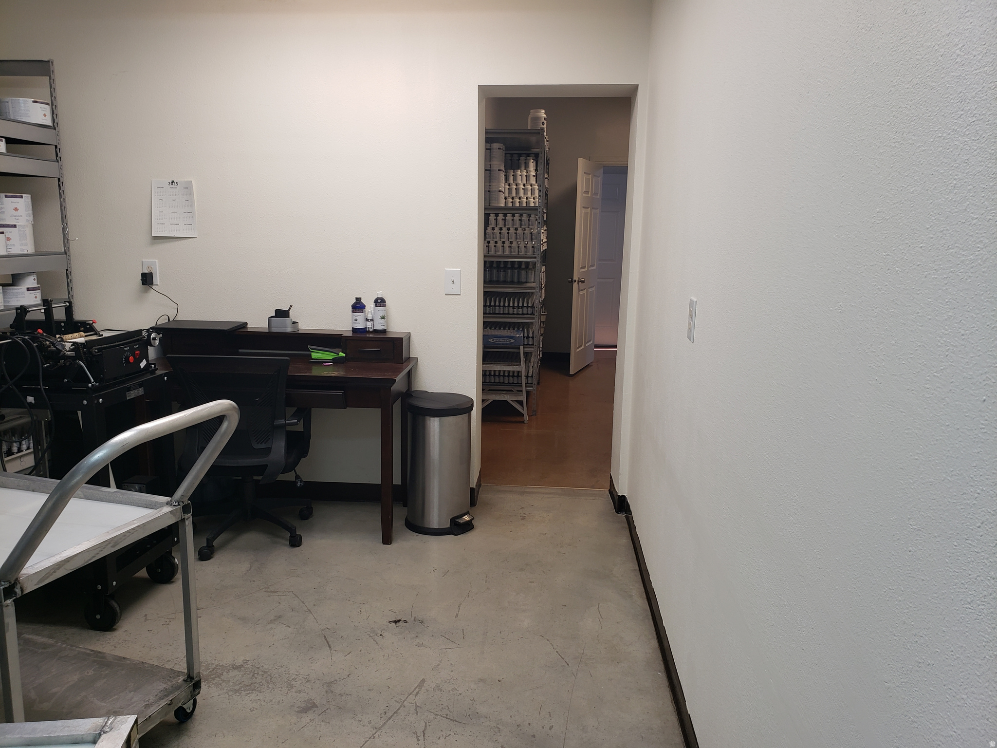 FOXRUN - Commercial Sale