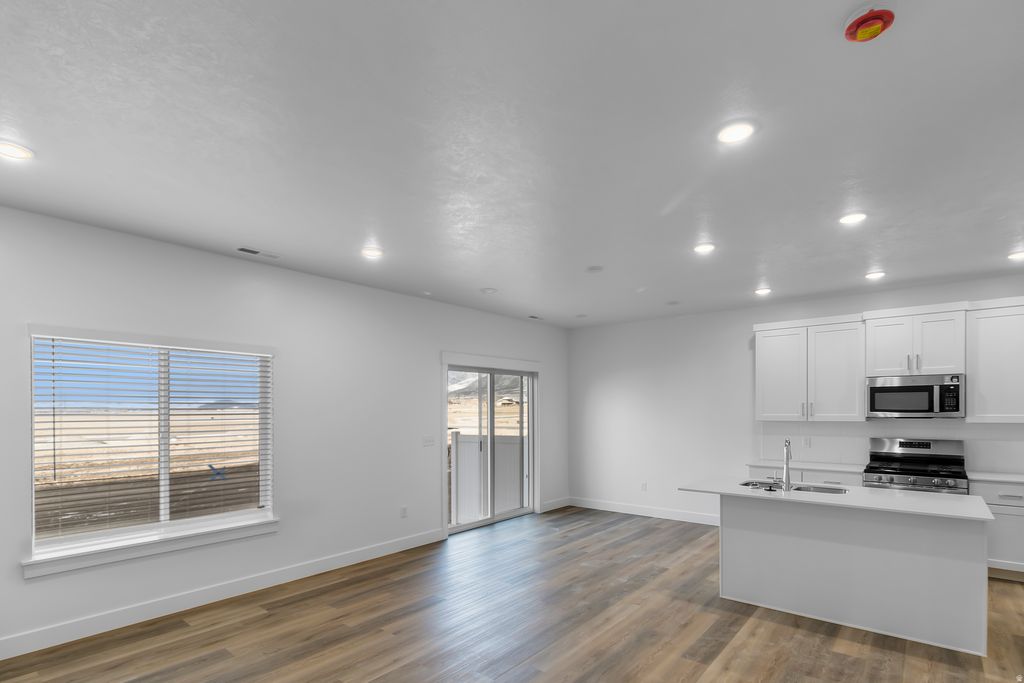Photo of 736 W 750 N, Smithfield, UT 84335 (MLS # 2143593)
