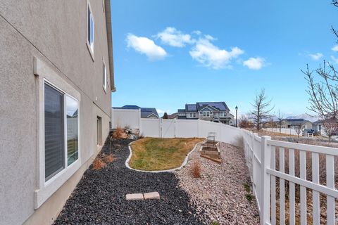 Tiny photo for 758 N PINNACLE LN W, Saratoga Springs, UT 84045 (MLS # 2139170)