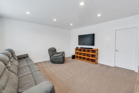 Tiny photo for 758 N PINNACLE LN W, Saratoga Springs, UT 84045 (MLS # 2139170)