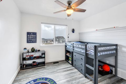 Tiny photo for 758 N PINNACLE LN W, Saratoga Springs, UT 84045 (MLS # 2139170)