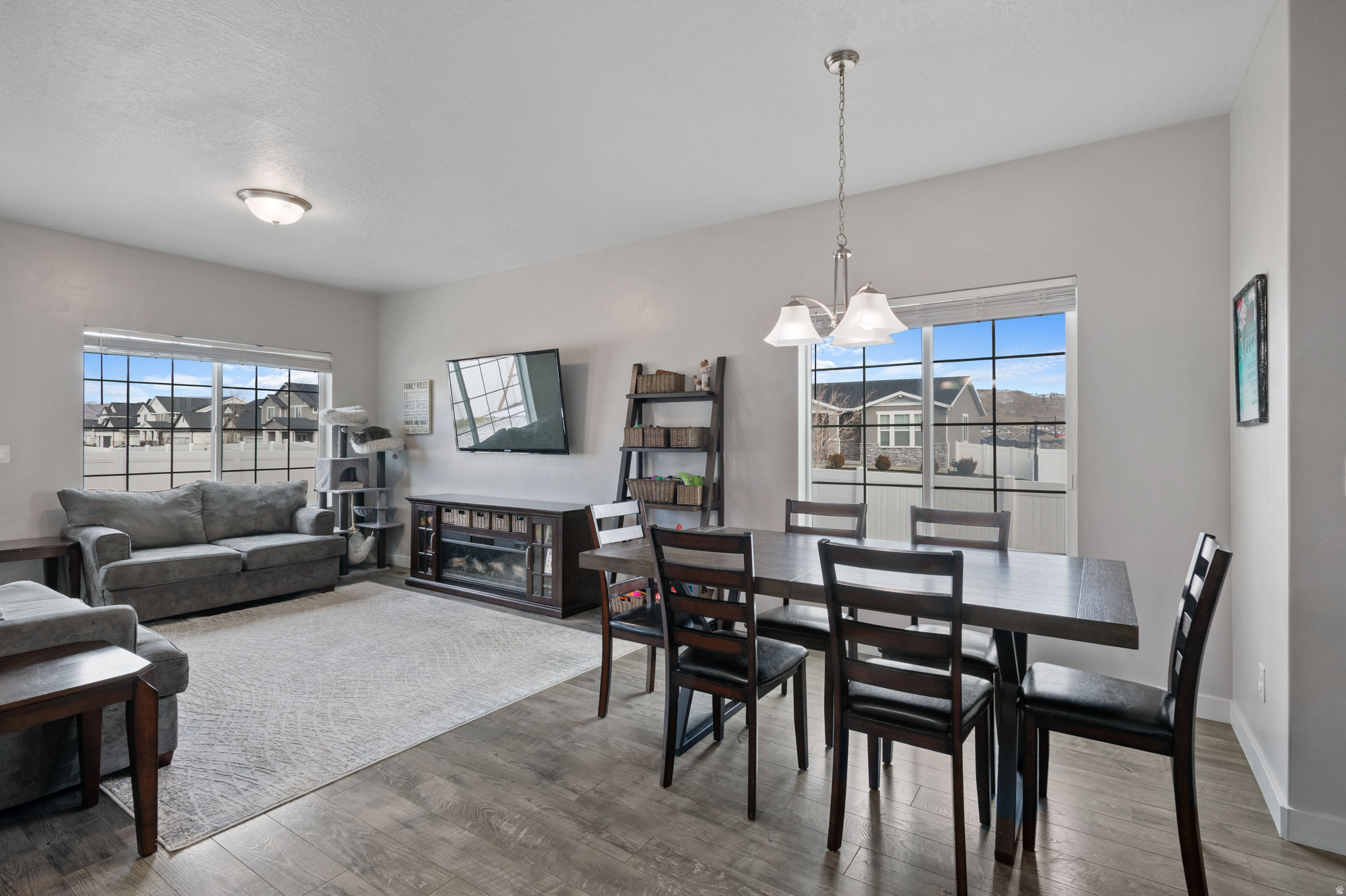 OVERLAND - Residential