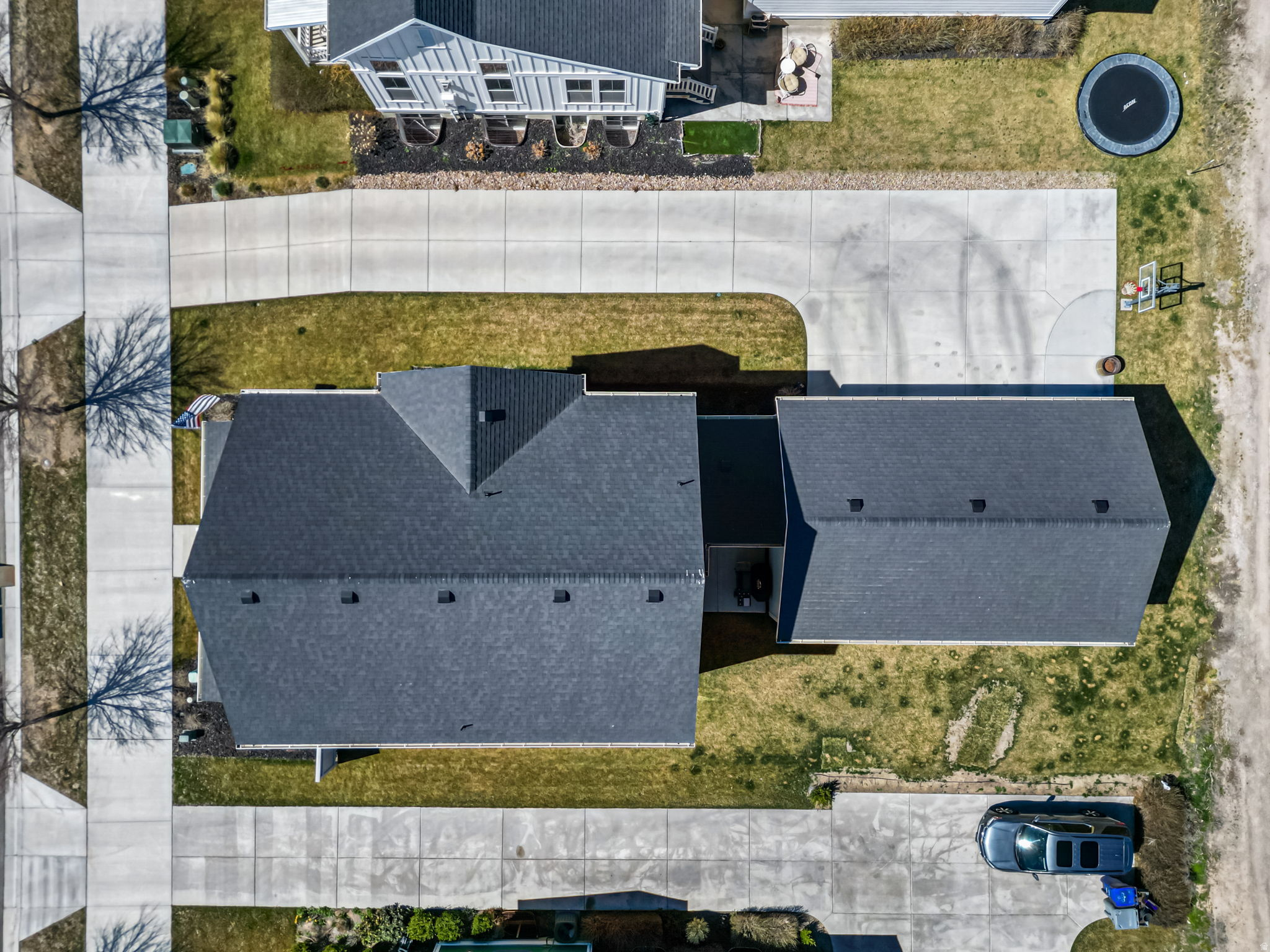 BEACON POINTE - Residential