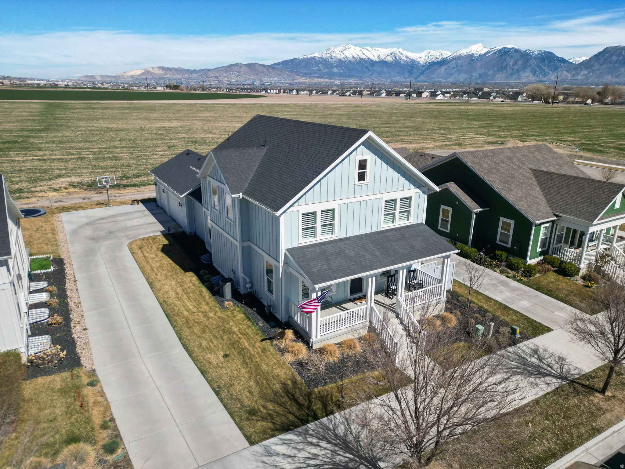 BEACON POINTE - Residential