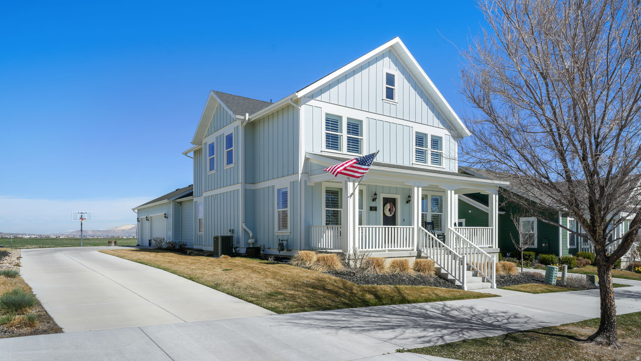 BEACON POINTE - Residential