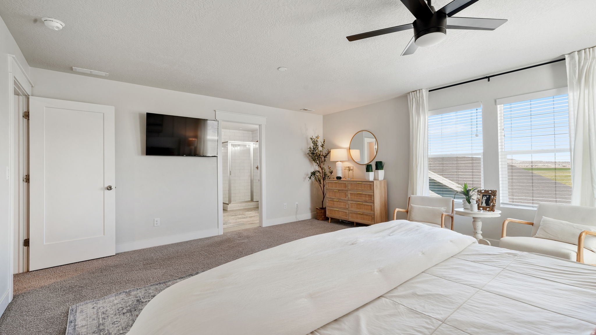 BEACON POINTE - Residential