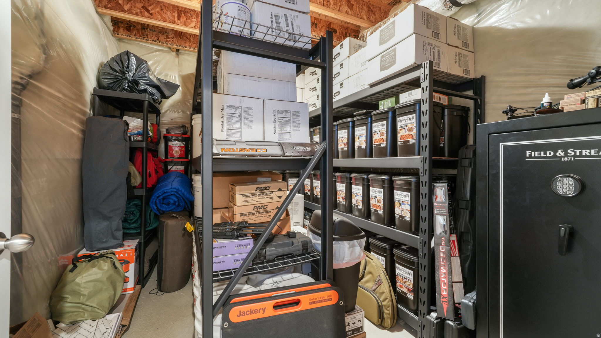 BEACON POINTE - Residential