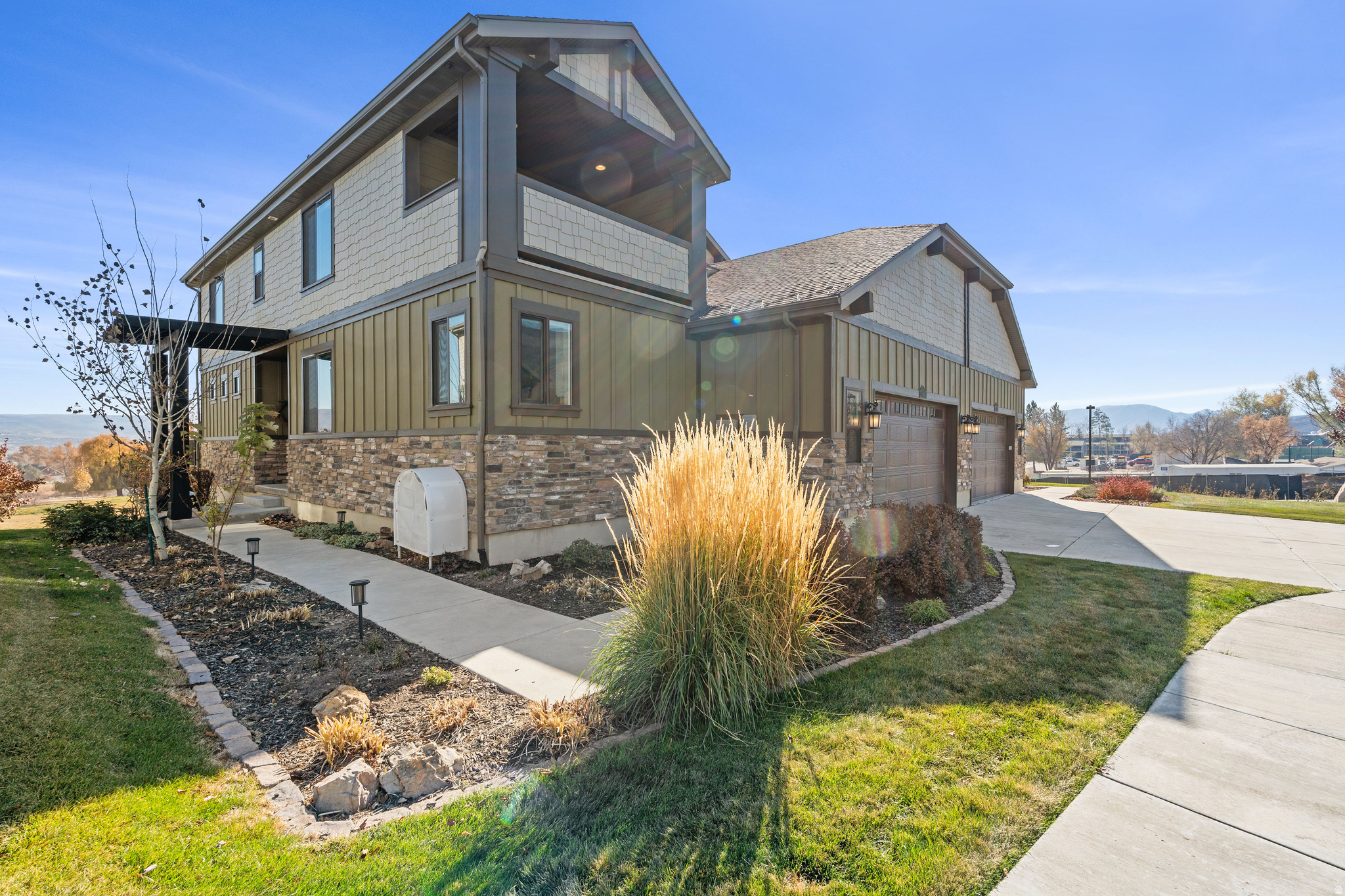 KANTONS AT VILLAGE ON THE GREEN - Residential