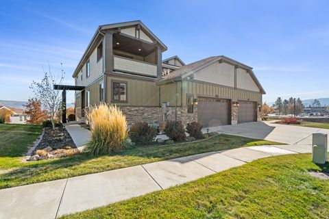 Photo of 836 N PINEHURST DR W, Midway, UT 84049 (MLS # 2155261)