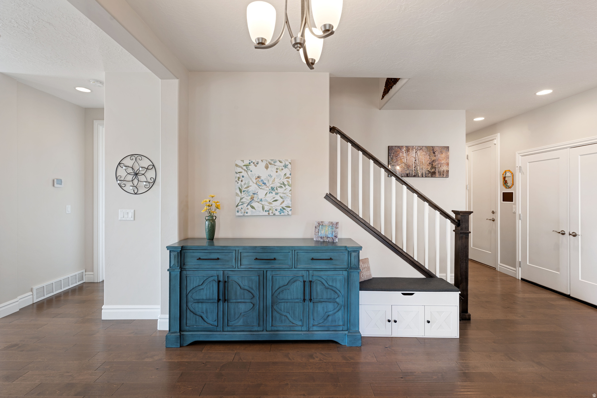 KANTONS AT VILLAGE ON THE GREEN - Residential