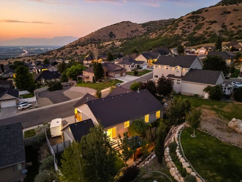 Tiny photo for 1092 E 300 S, Santaquin, UT 84655 (MLS # 2177804)