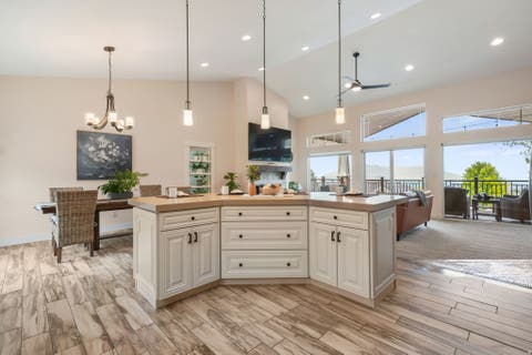 Tiny photo for 1092 E 300 S, Santaquin, UT 84655 (MLS # 2177804)