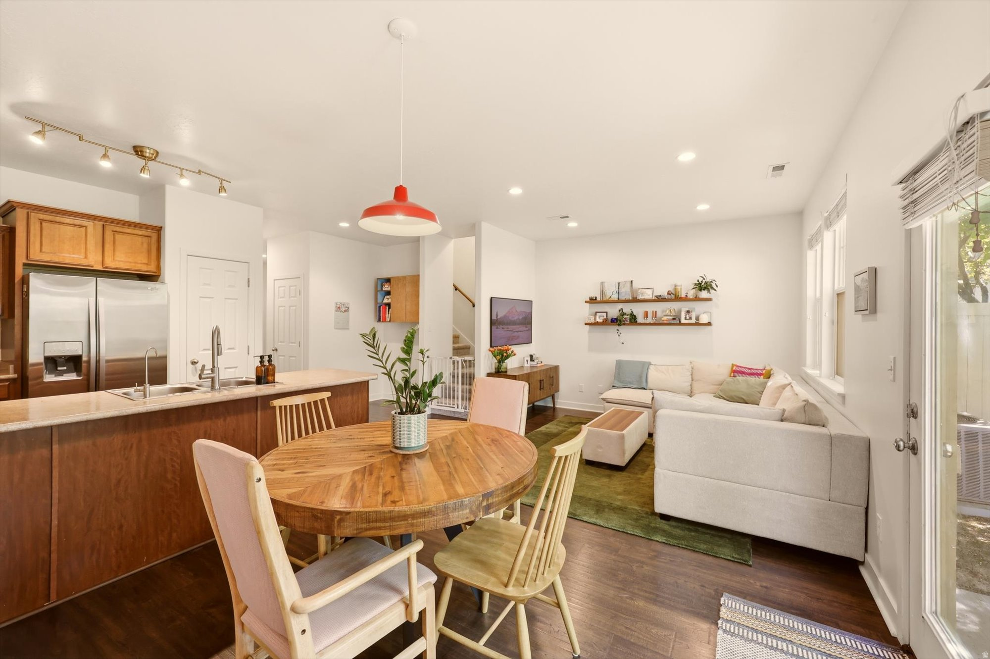 THE GABLES AT PLEASANT GROVE - Residential