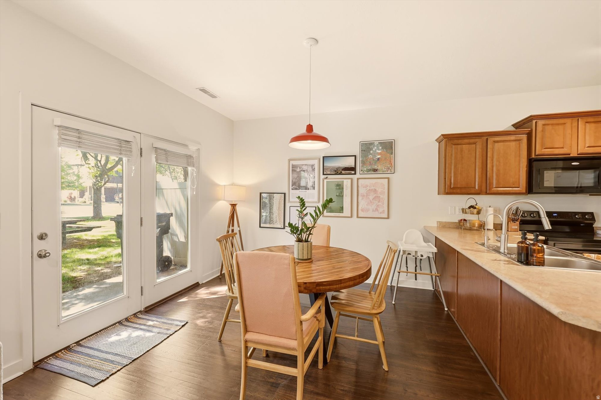 THE GABLES AT PLEASANT GROVE - Residential