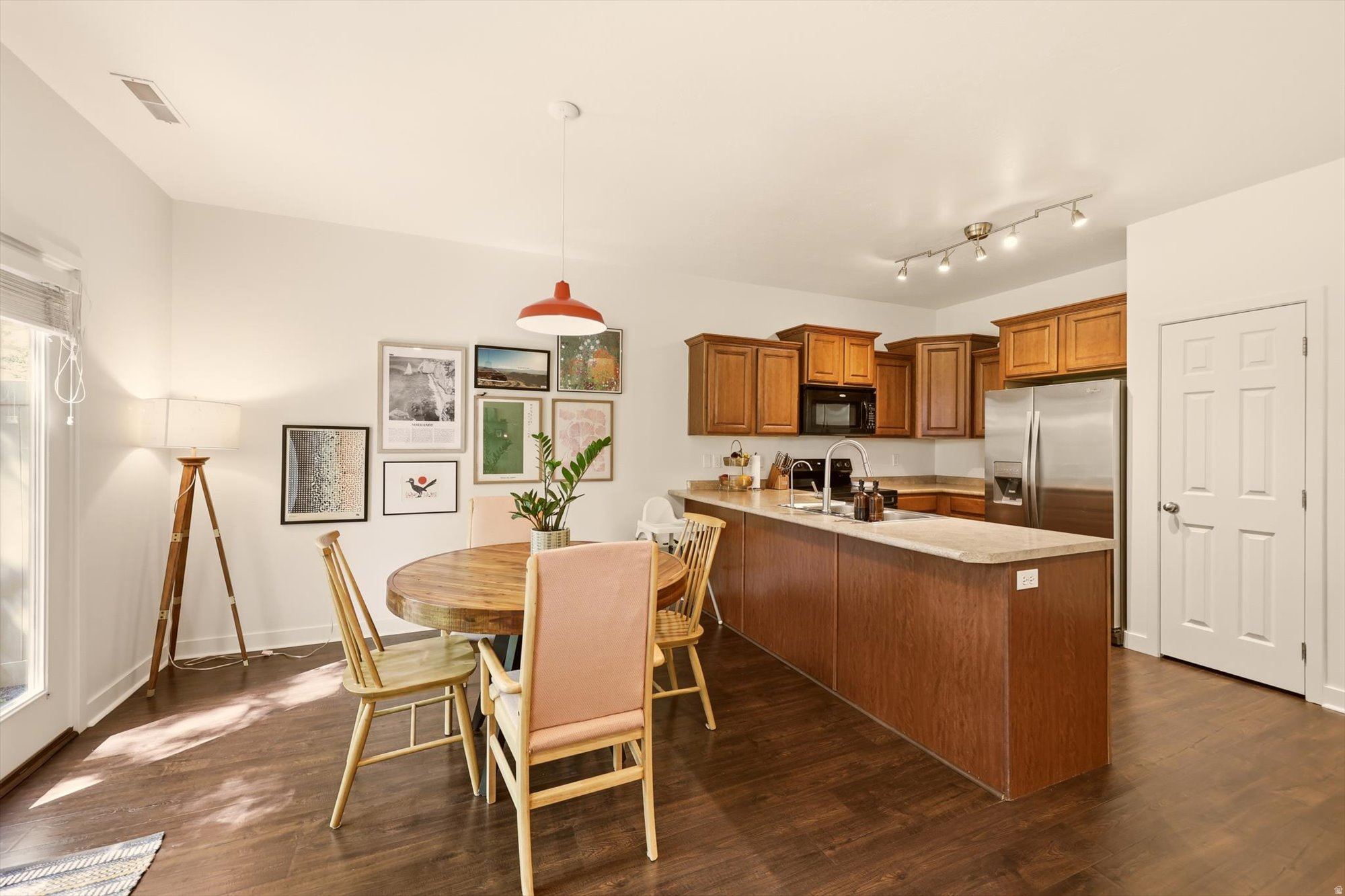 THE GABLES AT PLEASANT GROVE - Residential