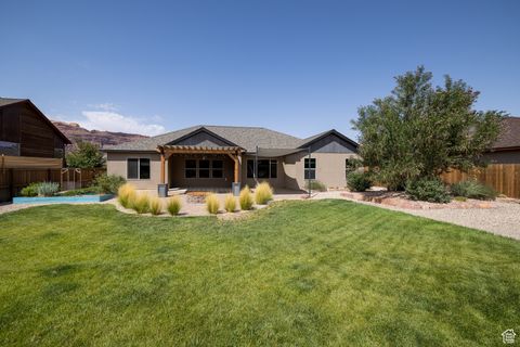 Tiny photo for 812 N PALISADE DR, Moab, UT 84532 (MLS # 2107294)