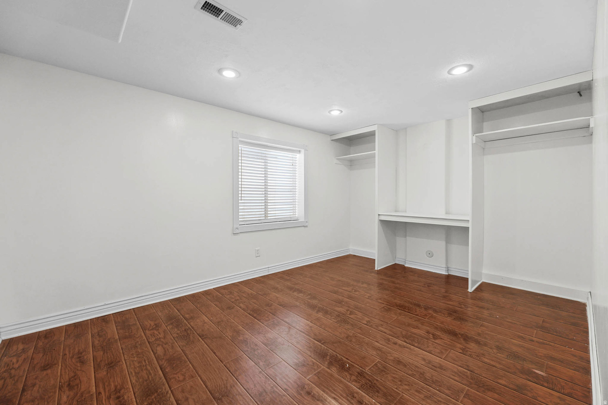 OVERLAKE ESTATES - Residential