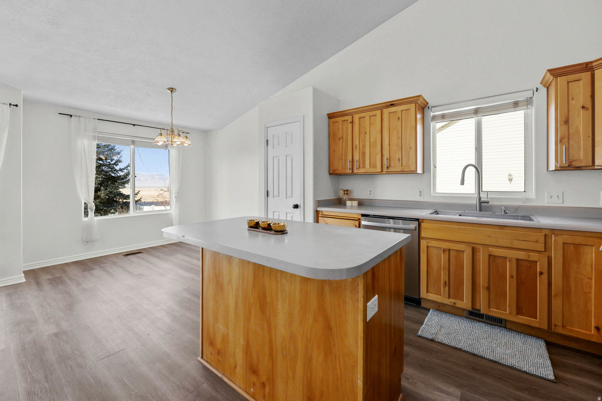 OVERLAKE ESTATES - Residential