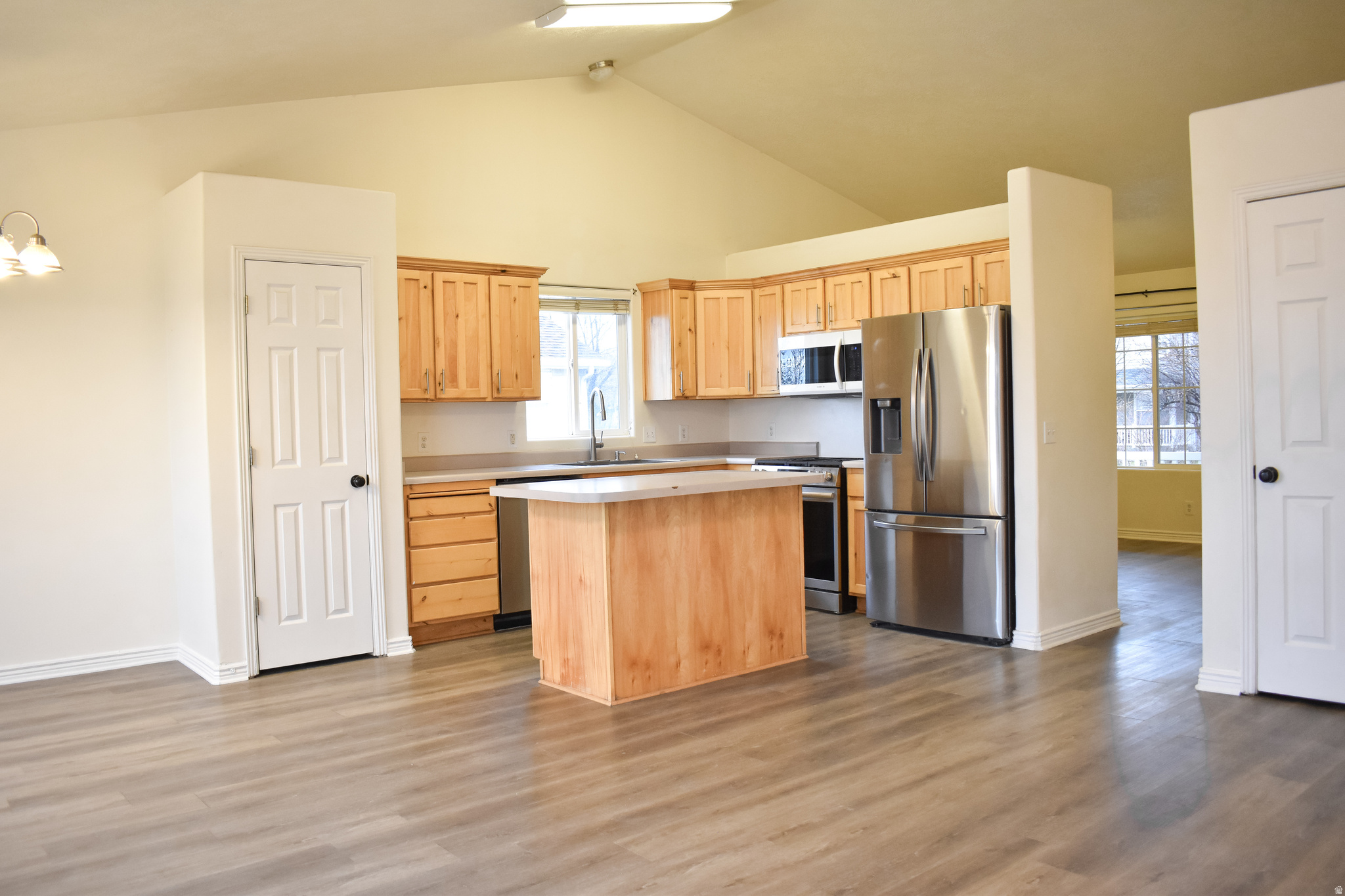 OVERLAKE ESTATES - Residential