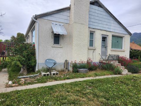 Tiny photo for 165 S 100 E, Kaysville, UT 84037 (MLS # 2158665)